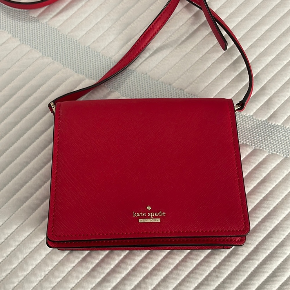 Red Kate Spade bag. Perfect accent for that Valentine’s Day outfit!